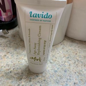 Lavido Age Away Replenishing Cream